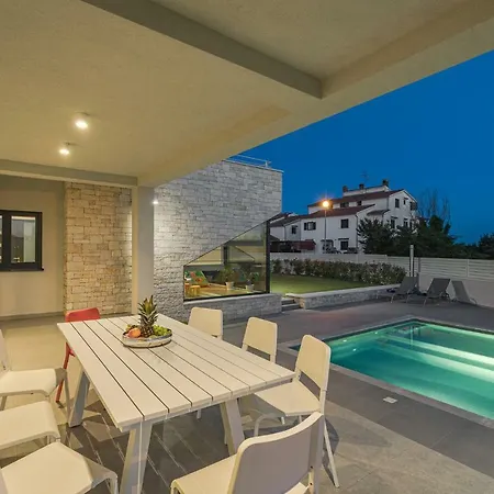 Anni Villa Porec